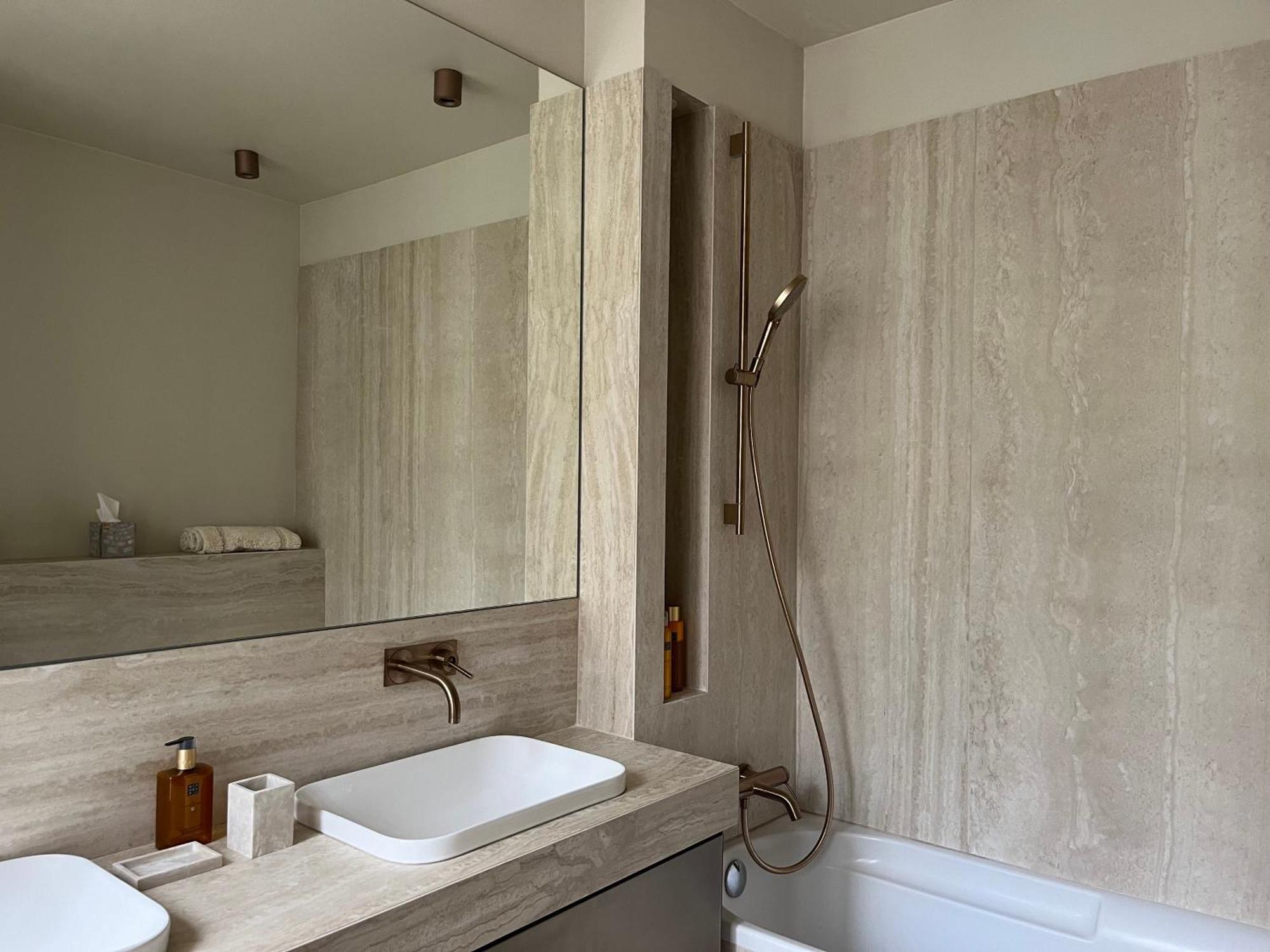 Apartment 16 Auteuil-passy Standing Neuf 2ch 2sdb 2wc Paris
